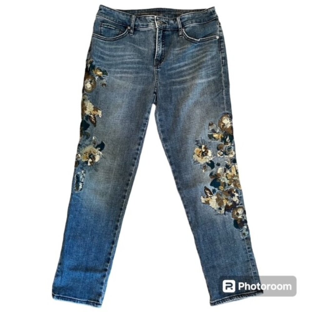 Chico's So Slimming Girlfriend slim leg ankle jeans w/ embroidered detail - Sz 0